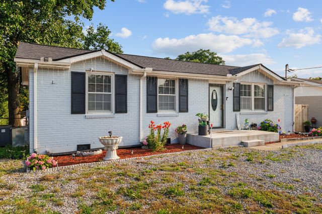 528 SINGER DRIVE, Madison, TN 37115