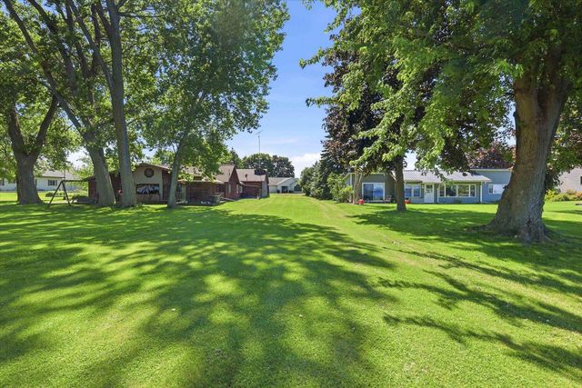 7344 S US HWY 45, Oshkosh, WI 54902