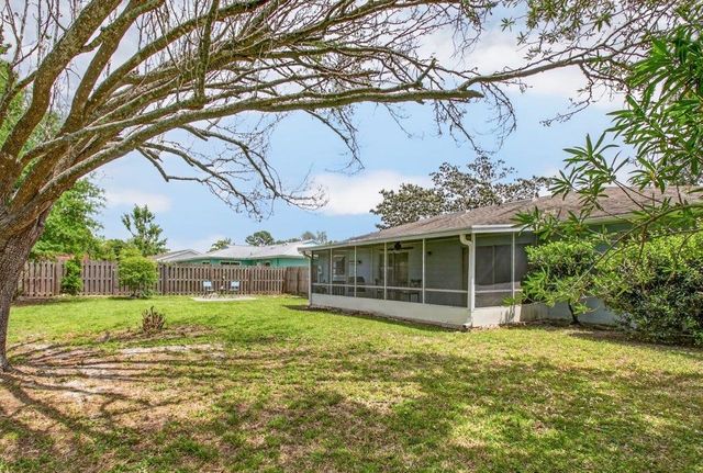 330 Shores Blvd, St Augustine, FL 32086