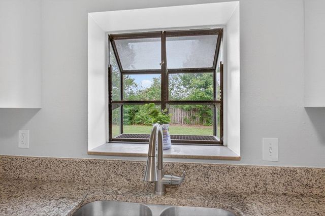 330 Shores Blvd, St Augustine, FL 32086