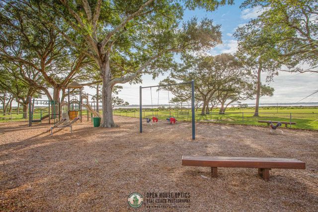 330 Shores Blvd, St Augustine, FL 32086