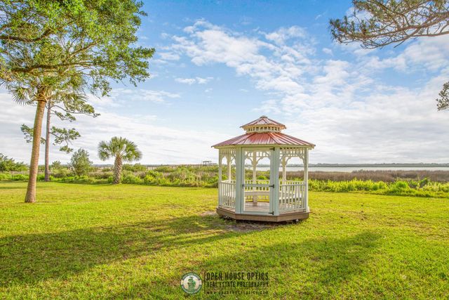 330 Shores Blvd, St Augustine, FL 32086