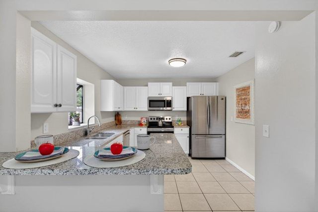 330 Shores Blvd, St Augustine, FL 32086