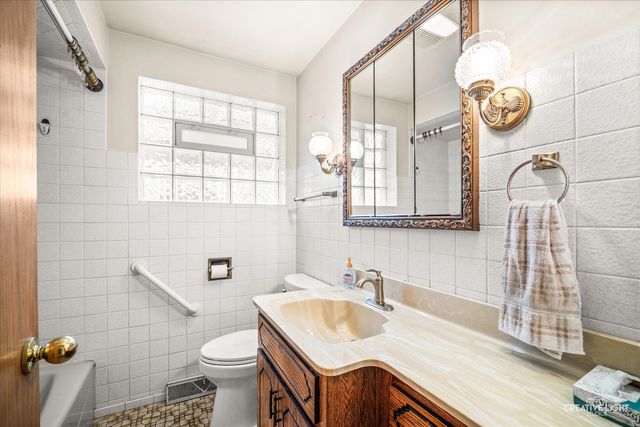 5910 W 59th Street, Chicago, IL 60638