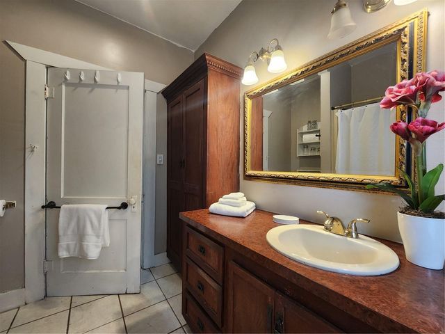 2121 7TH AVENUE W, Bradenton, FL 34205