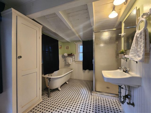 2121 7TH AVENUE W, Bradenton, FL 34205