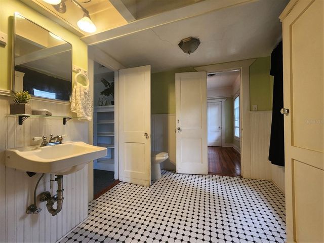 2121 7TH AVENUE W, Bradenton, FL 34205