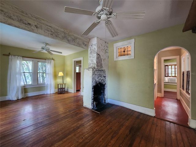 2121 7TH AVENUE W, Bradenton, FL 34205