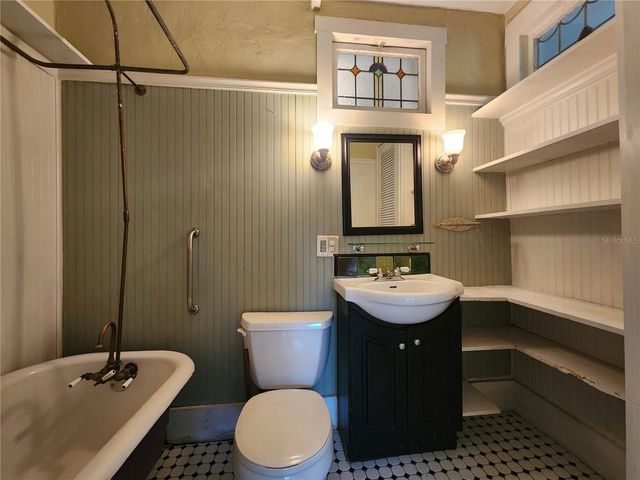 2121 7TH AVENUE W, Bradenton, FL 34205