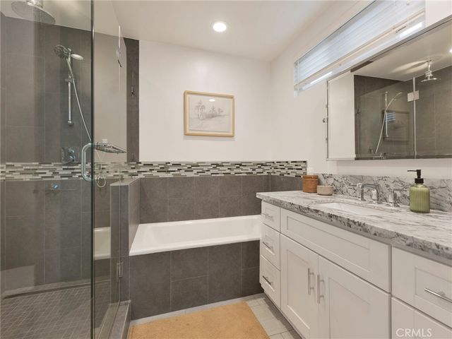 12803 Bloomfield 2, Studio City, CA 91604