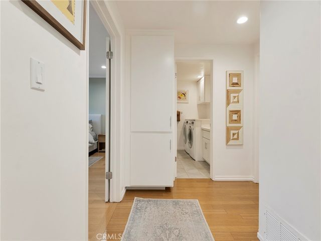 12803 Bloomfield 2, Studio City, CA 91604
