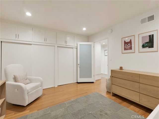 12803 Bloomfield 2, Studio City, CA 91604