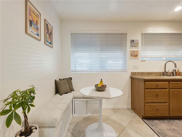 12803 Bloomfield 2, Studio City, CA 91604