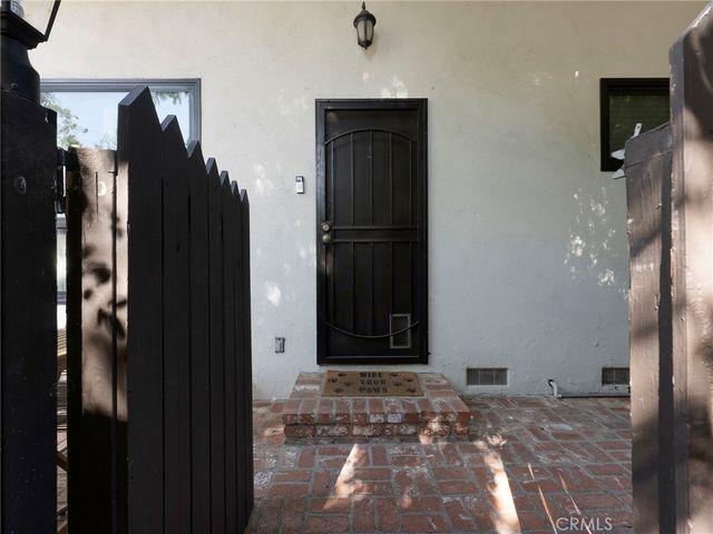 12803 Bloomfield 2, Studio City, CA 91604