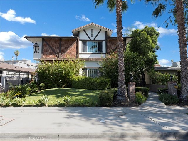 12803 Bloomfield 2, Studio City, CA 91604