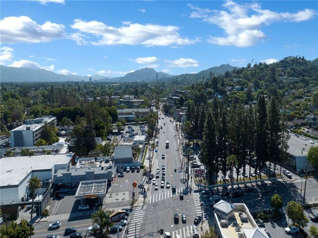 12803 Bloomfield 2, Studio City, CA 91604