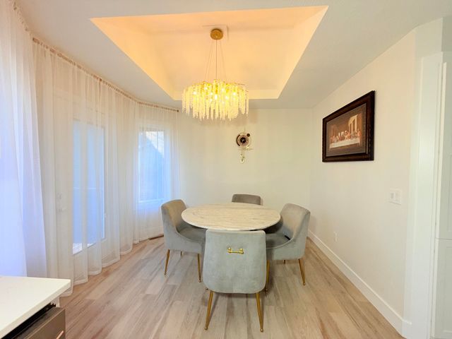 4916 S Buckingham Lane, Springfield, MO 65810