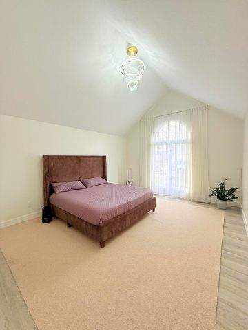 4916 S Buckingham Lane, Springfield, MO 65810