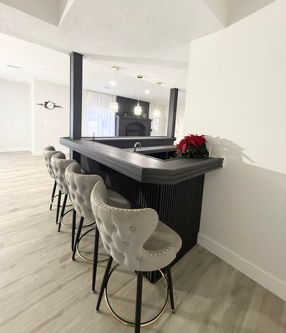 4916 S Buckingham Lane, Springfield, MO 65810