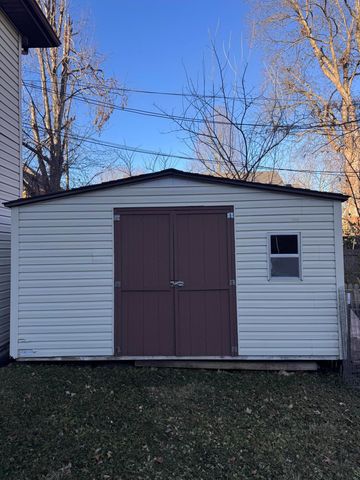 4916 S Buckingham Lane, Springfield, MO 65810