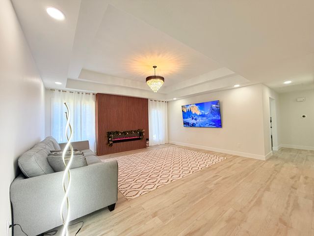 4916 S Buckingham Lane, Springfield, MO 65810