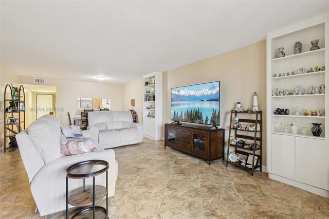 4725 E Lucerne Lakes Blvd E 405, Lake Worth, FL 33467