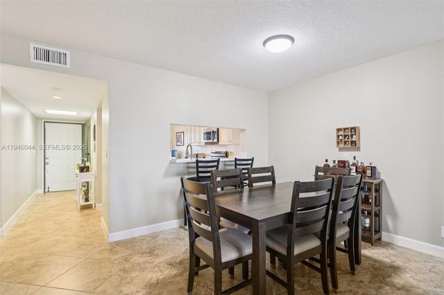 4725 E Lucerne Lakes Blvd E 405, Lake Worth, FL 33467