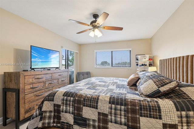 4725 E Lucerne Lakes Blvd E 405, Lake Worth, FL 33467