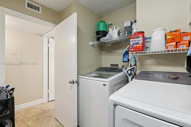 4725 E Lucerne Lakes Blvd E 405, Lake Worth, FL 33467