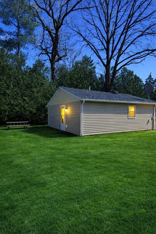 3866 E 1425 N, Wheatfield, IN 46392