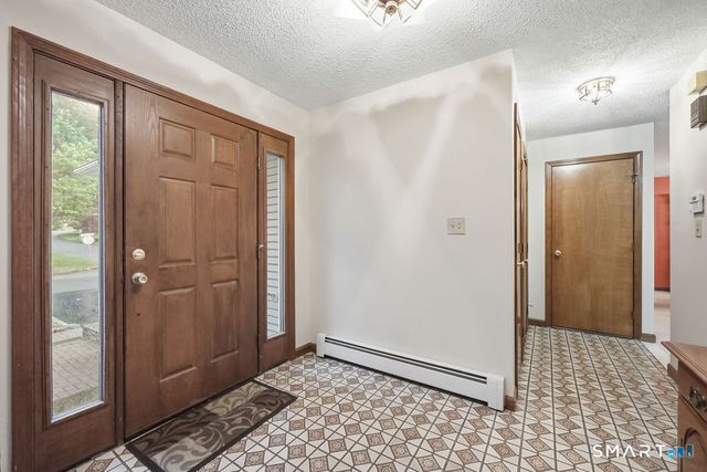 7 Dogwood Drive, Ansonia, CT 06401