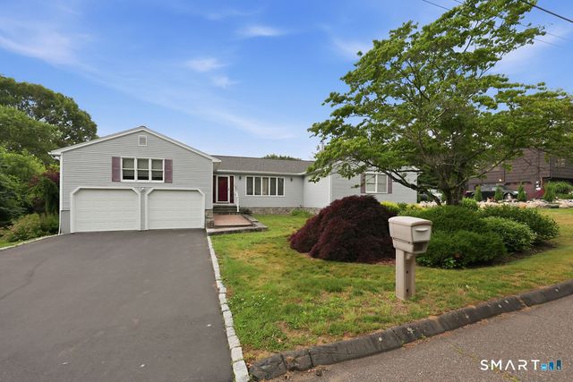 7 Dogwood Drive, Ansonia, CT 06401