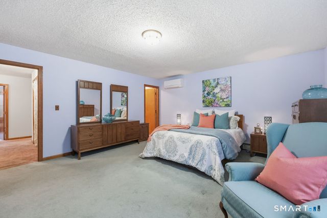 7 Dogwood Drive, Ansonia, CT 06401