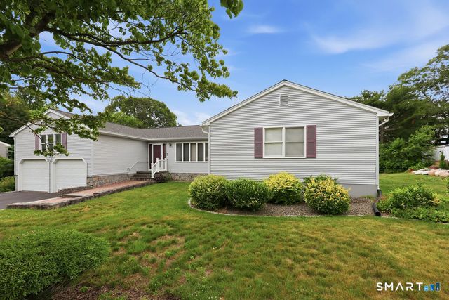 7 Dogwood Drive, Ansonia, CT 06401