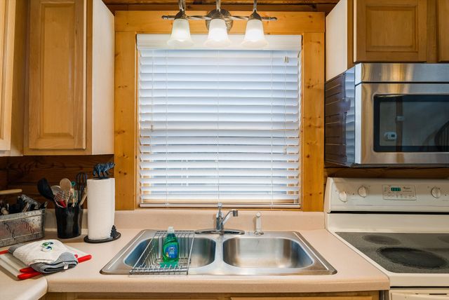845 Golf View Blvd, Pigeon Forge, TN 37863