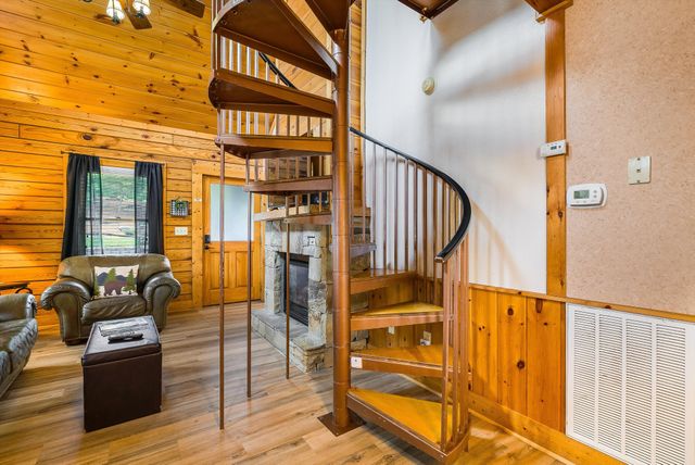 845 Golf View Blvd, Pigeon Forge, TN 37863
