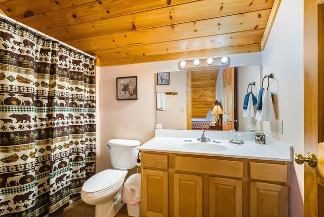 845 Golf View Blvd, Pigeon Forge, TN 37863