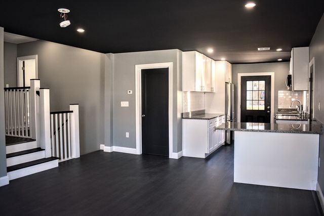 2 Sunnyside St. 2, Boston, MA 02130