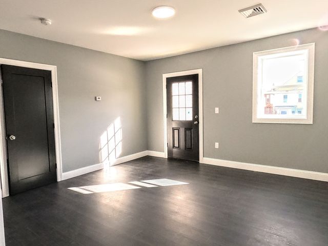 2 Sunnyside St. 2, Boston, MA 02130