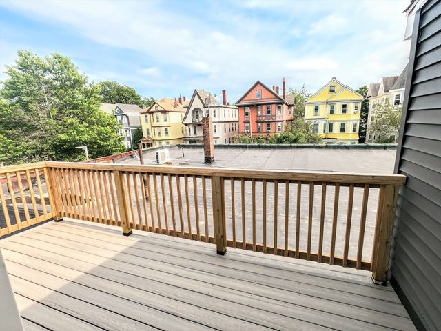 2 Sunnyside St. 2, Boston, MA 02130