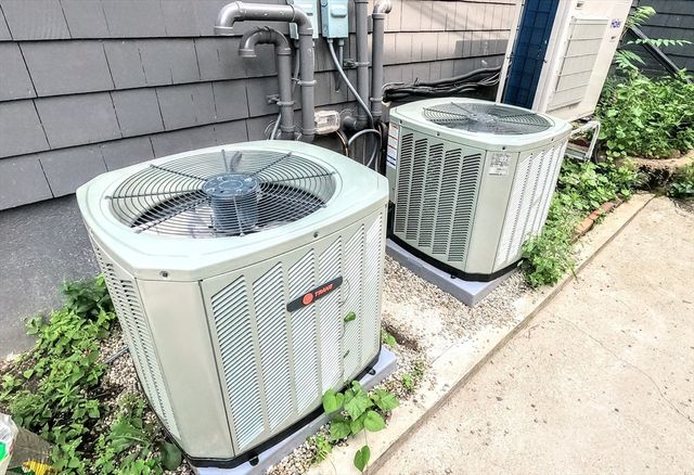 2 Sunnyside St. 2, Boston, MA 02130