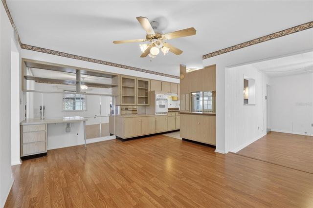 1210 VALLEY FORGE BLVD 9, Sun City Center, FL 33573
