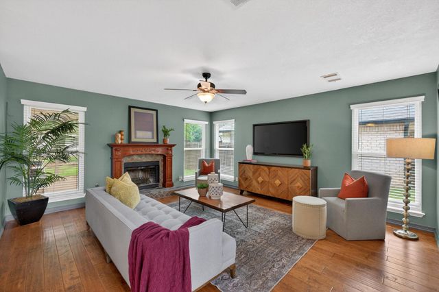 1200 Mountain View DR, Pflugerville, TX 78660