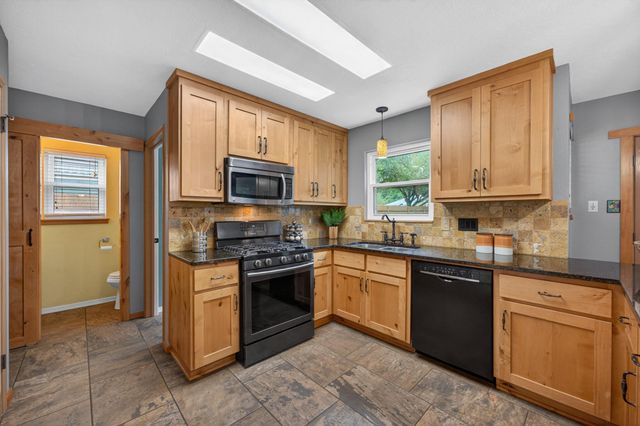 1200 Mountain View DR, Pflugerville, TX 78660