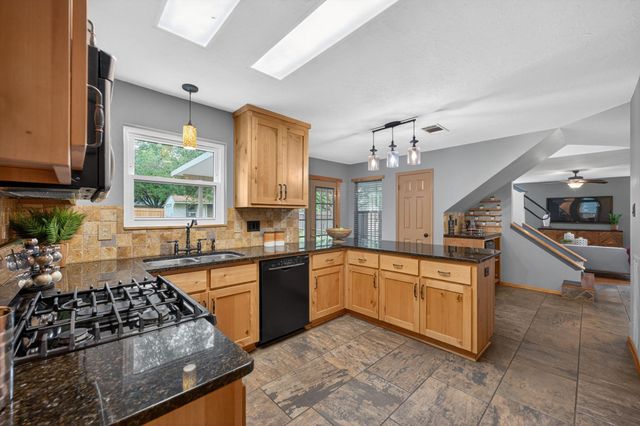 1200 Mountain View DR, Pflugerville, TX 78660