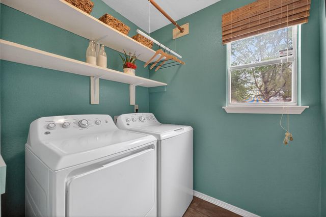 1200 Mountain View DR, Pflugerville, TX 78660