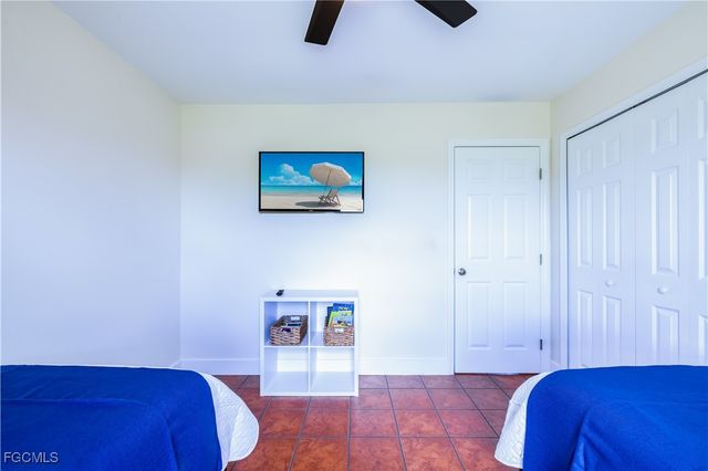 2724 SW 1st TER, Cape Coral, FL 33991