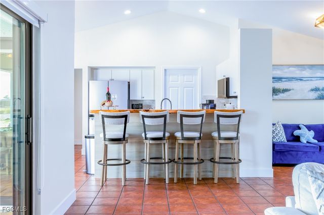 2724 SW 1st TER, Cape Coral, FL 33991