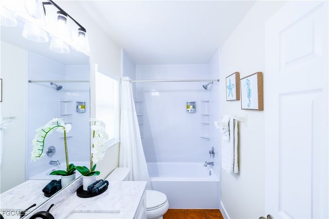 2724 SW 1st TER, Cape Coral, FL 33991