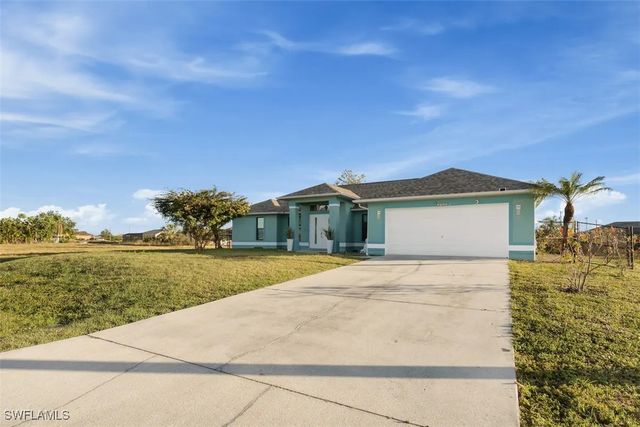 2724 SW 1st TER, Cape Coral, FL 33991